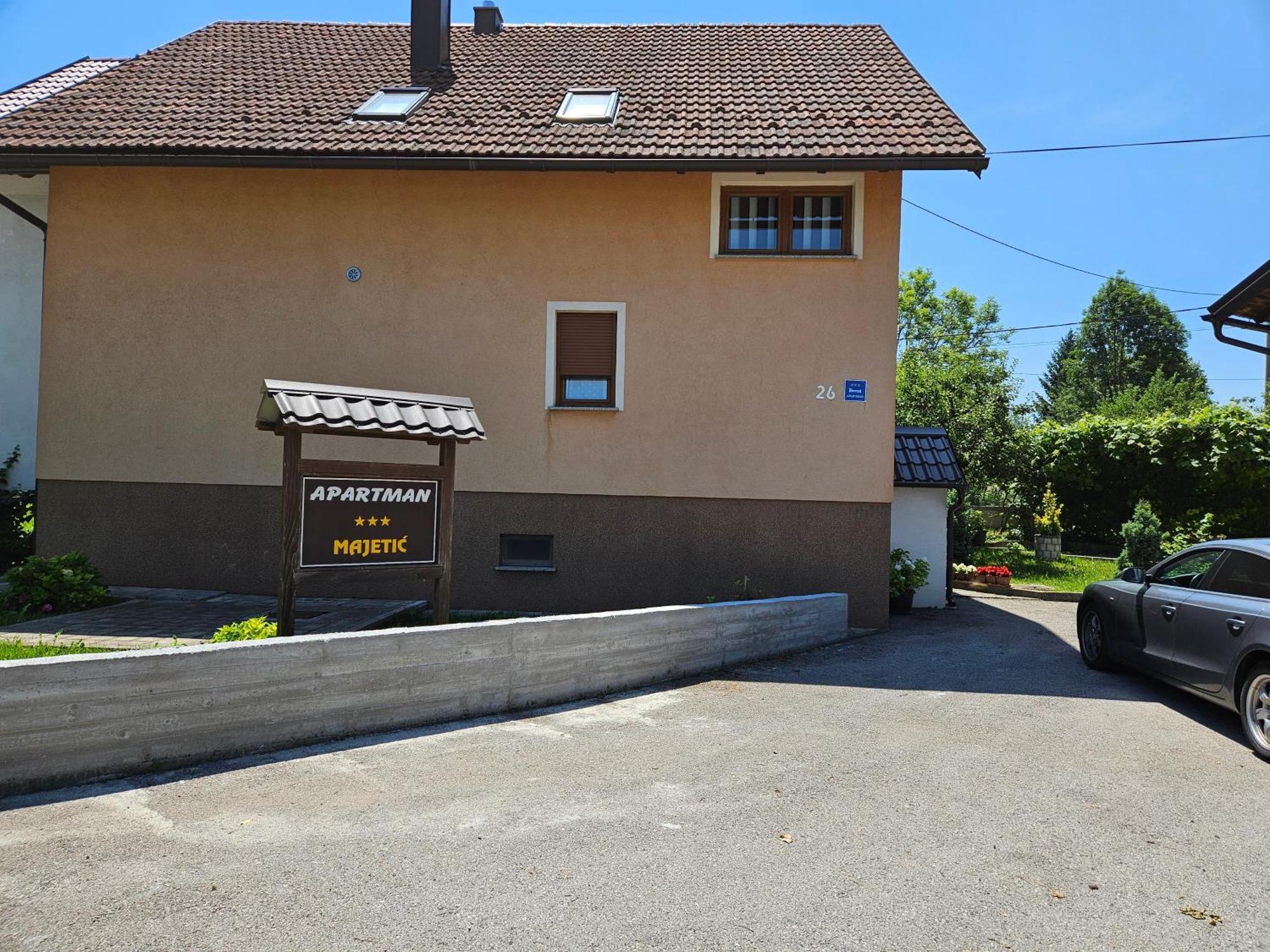 Apartment Majetic Gornji Vaganac Exteriör bild